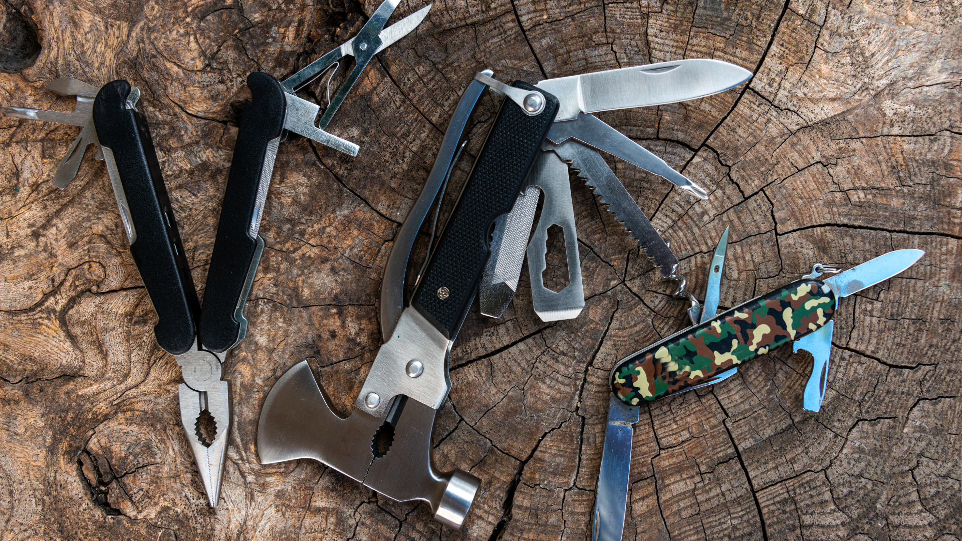 20 Must-have Survival Tools for Emergency Situations